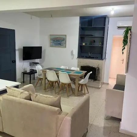 Myrtiana Mackenzie Apartment Larnaca